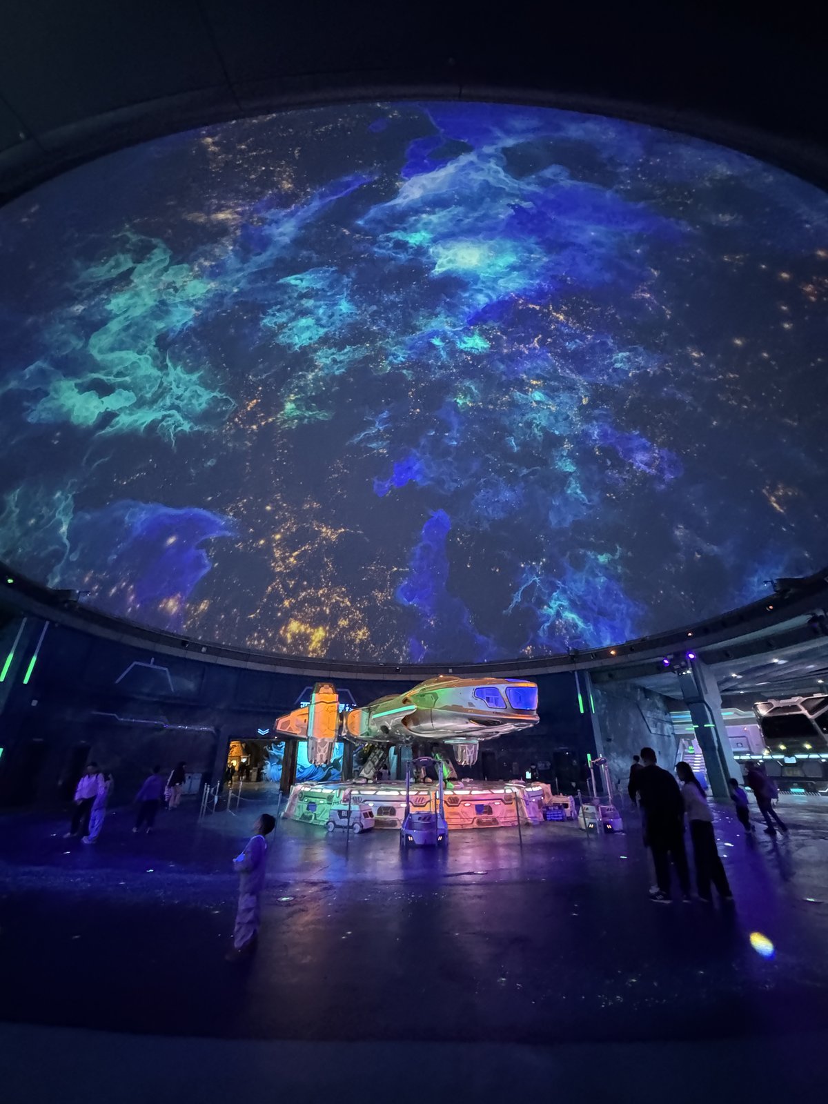 Live-action: brand space and on-site experience